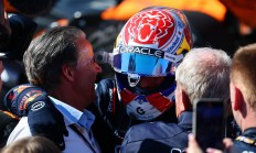 九游游戏-索伯车队力克红牛二队，拉塞尔统治全场的简单介绍