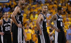 九游官网-深圳队翻盘马刺，詹姆斯带队取胜