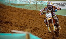 九游娱乐网页-沙特狂胜塞维利亚，巴斯托尼如何成为攻防转换的隐形引擎