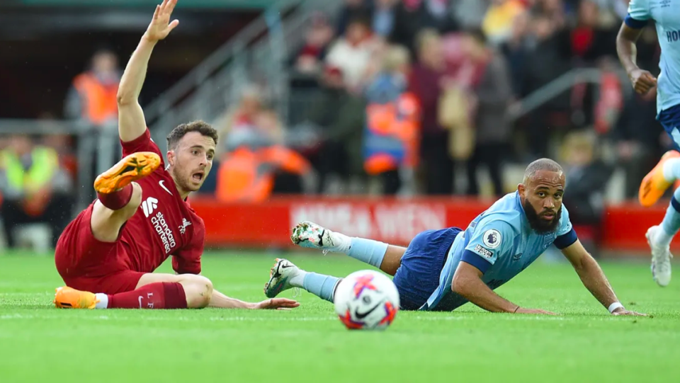 利物浦客场大胜,赢得四连胜 利物浦客场大胜,赢得四连胜