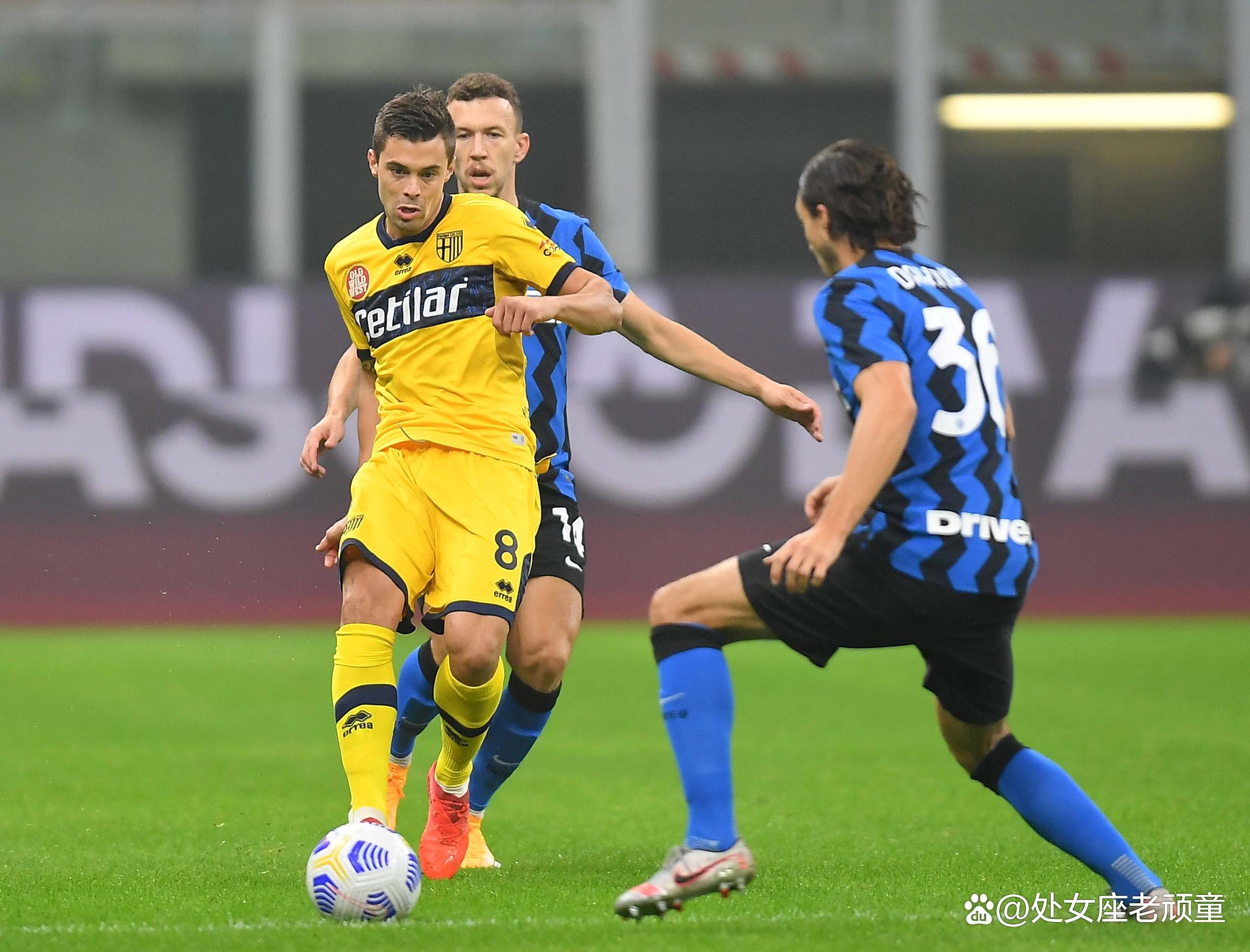 包含拉斯帕尔马斯客场失利，需反思战术安排的词条