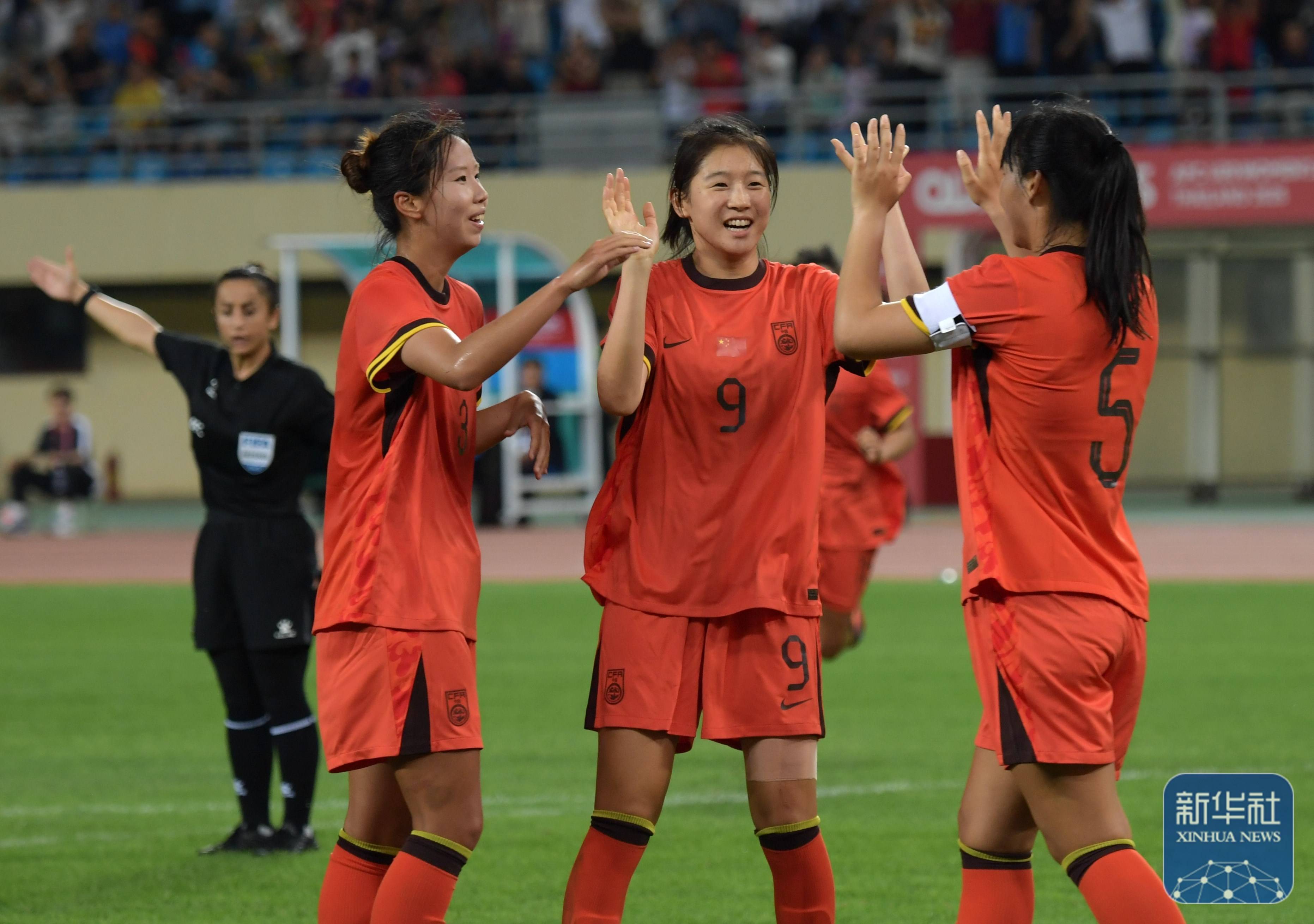 关于中国女足在比赛中势如破竹,取得胜利的信息 关于中国女足在比赛中势如破竹,取得胜利的信息