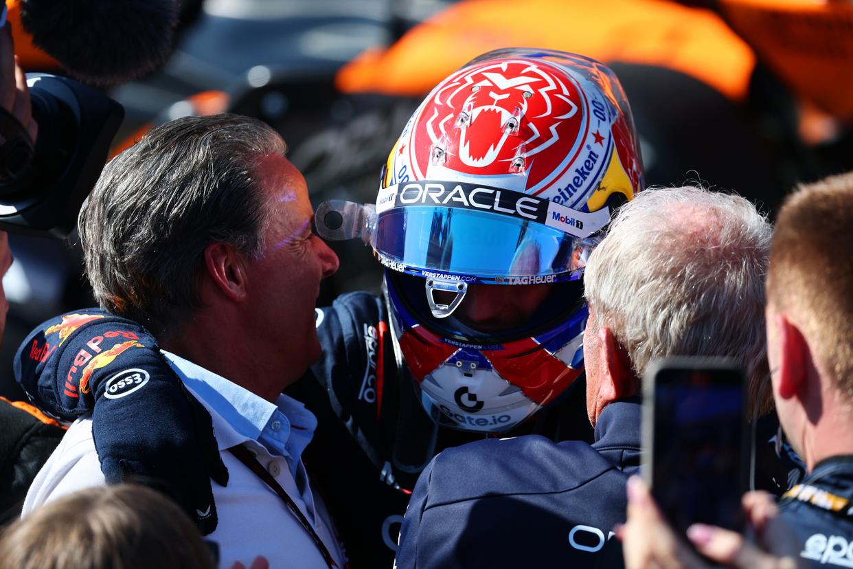 索伯车队力克红牛二队，拉塞尔统治全场的简单介绍