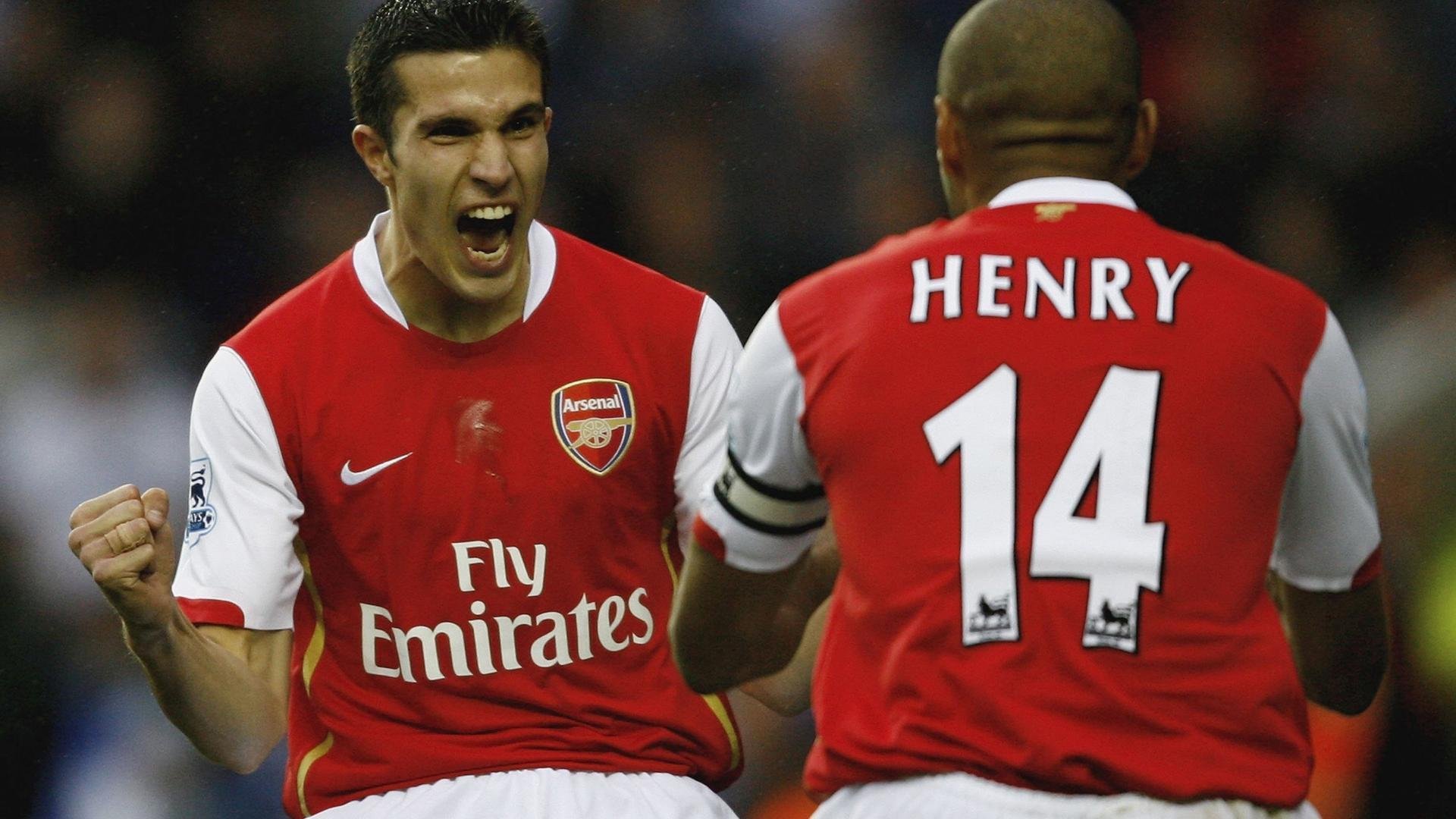 富安健洋的蜕变与波兰的坚韧,足球之夜的双重启示