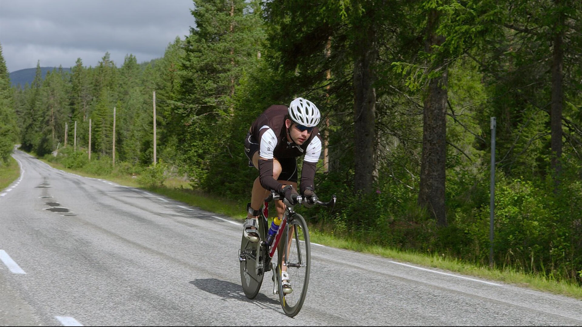 救赎与粉碎,李刚仁的涅槃之路与奥地利对威尔士的战术碾压