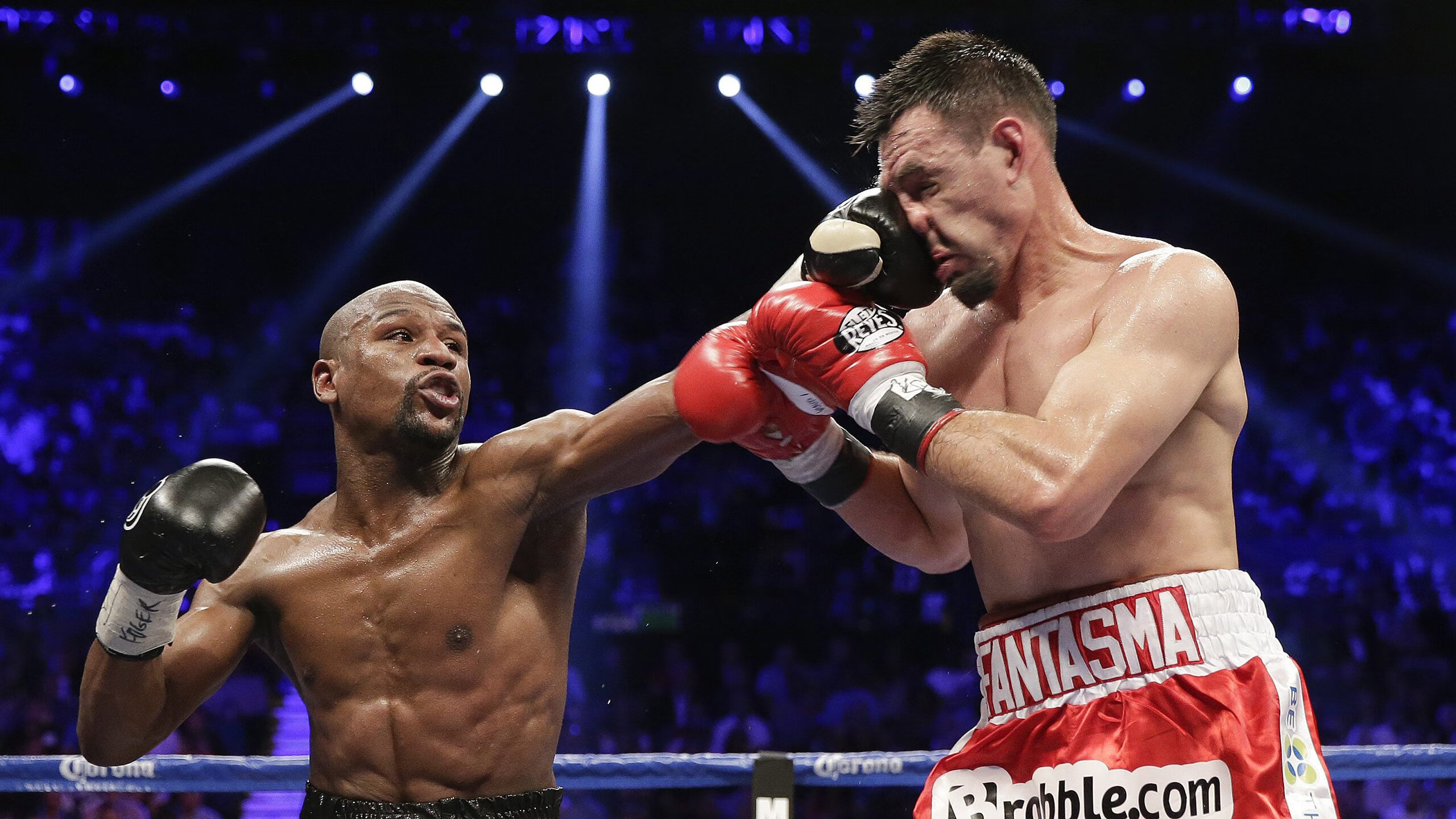 末节之王!小贾伦独揽乾坤,老鹰力克广东队展露冠军相