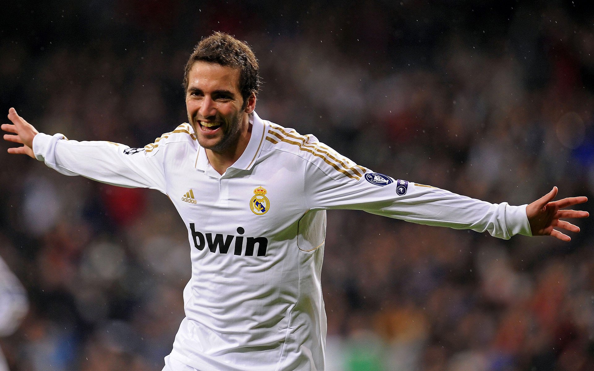 当东方巨龙掠过伯纳乌,迪巴拉在虚拟世界排名战中接管中国狂胜皇马之夜